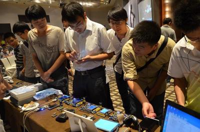 星翼電子科技攜STM32F4開發(fā)板亮相2014 ST宣講會